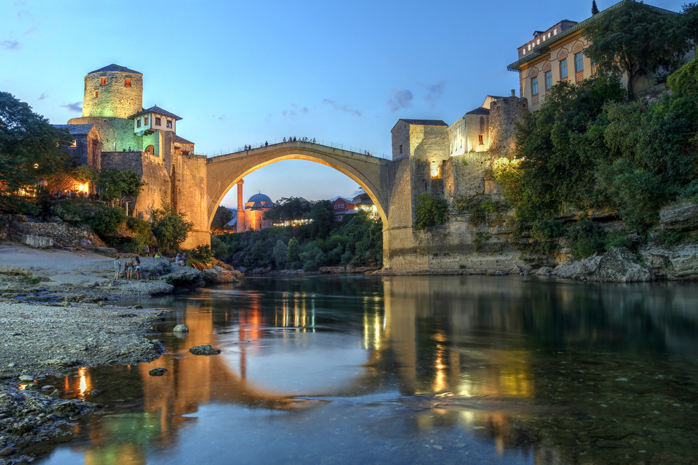 Bośnia i Hercegowina, Stary Most w Mostarze na rzece Neretwa